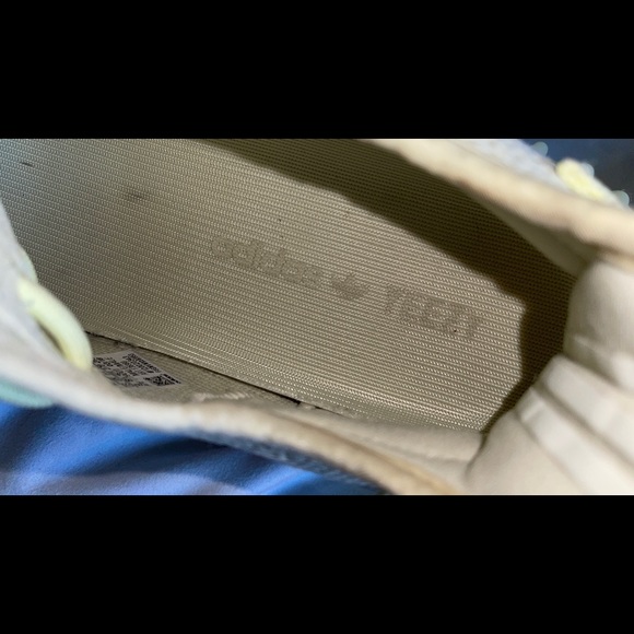 Yeezy Boost 350 V2 ‘Butter’ - Picture 10 of 10